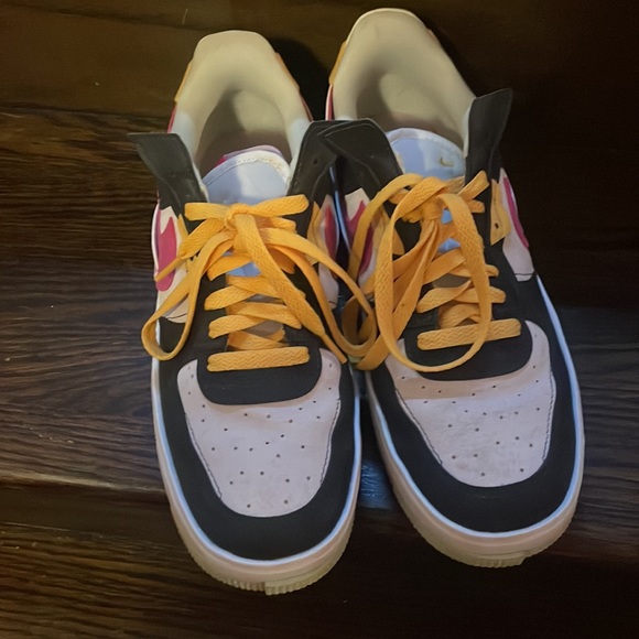 Nike AirForce Ones 9.5 - Picture 2 of 5